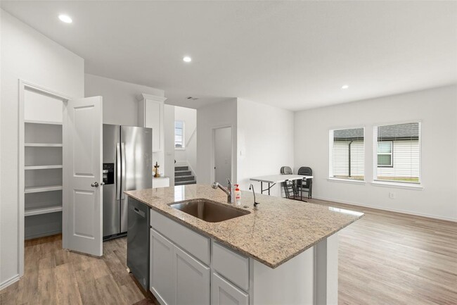 Building Photo - 31055 Brightwell Bnd
