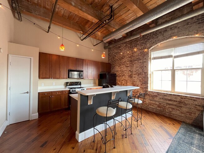 Kitchen 1 - 490 Marietta St NW