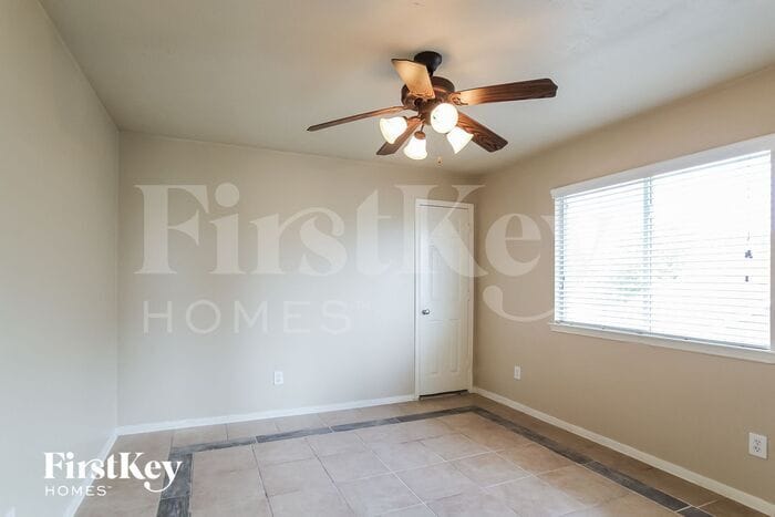 Building Photo - 4722 Shale Dr