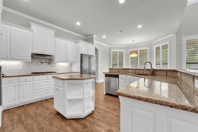 Building Photo - 2202 Southern Oaks Dr