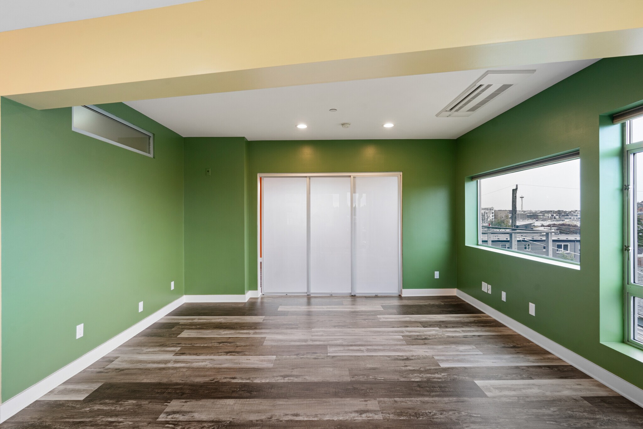 Building Photo - 2731 Boylston Ave E