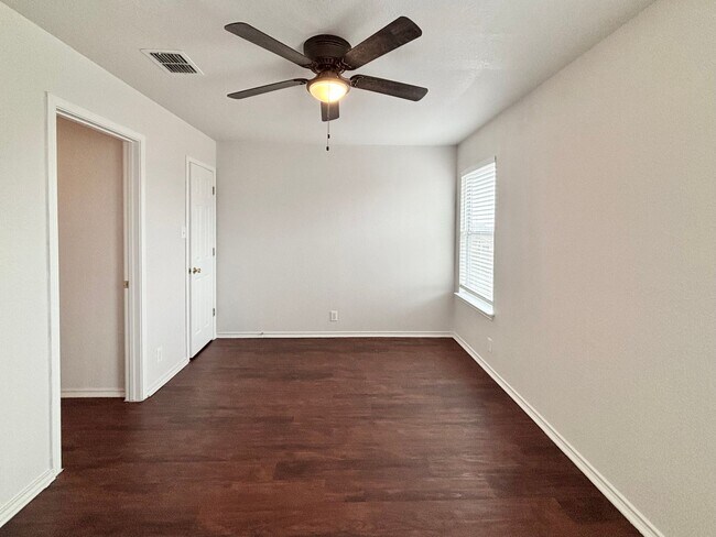 Building Photo - 2715 Moonrock