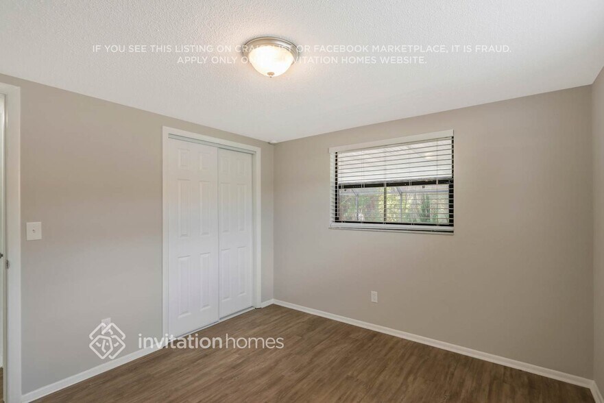 Building Photo - 16033 Villa Dr