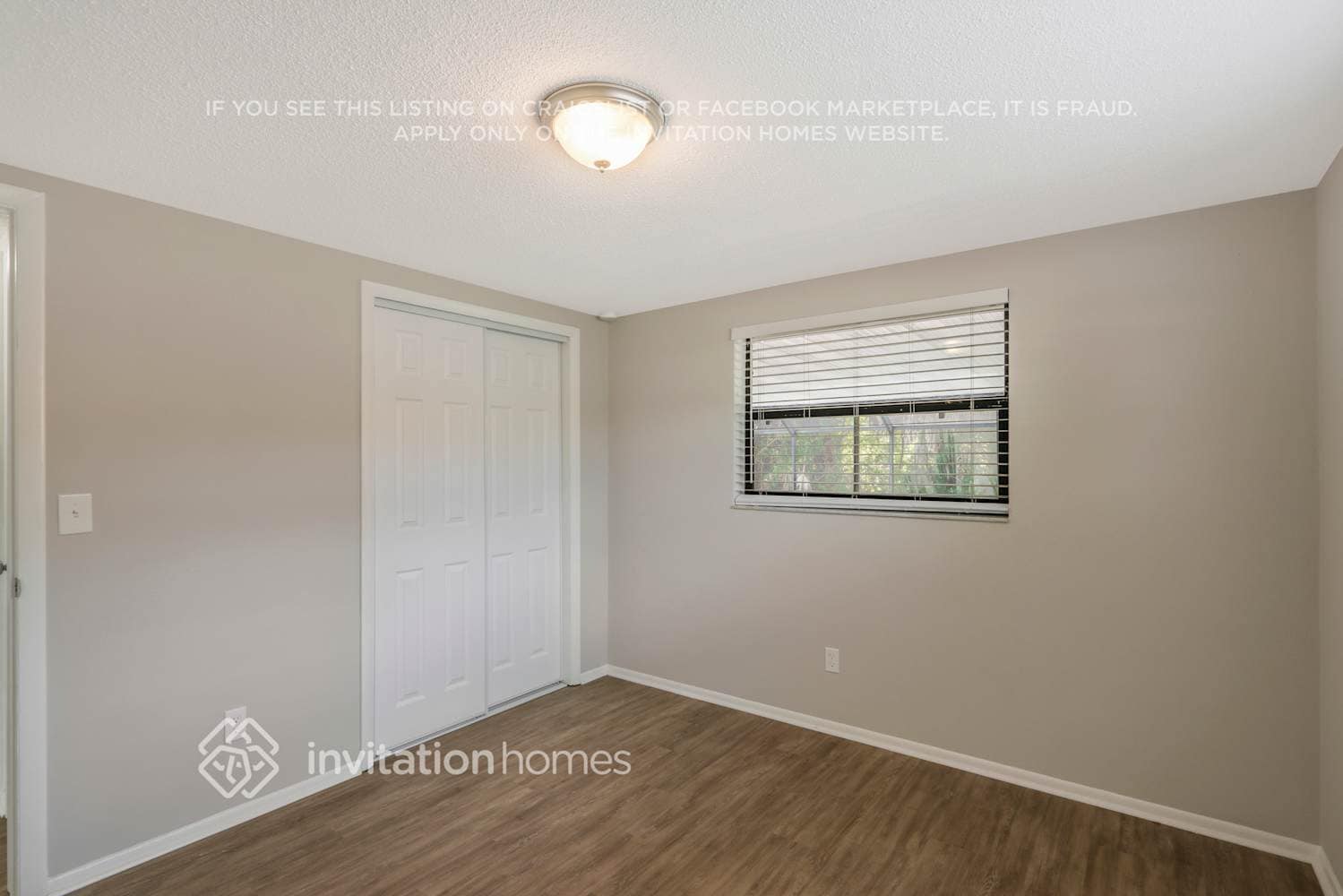 Building Photo - 16033 Villa Dr