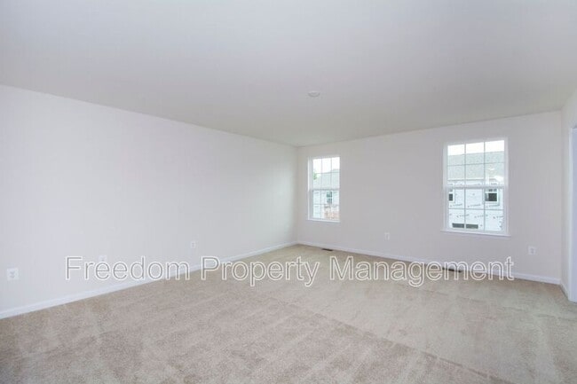 Building Photo - 14894 Mason Creek Cir