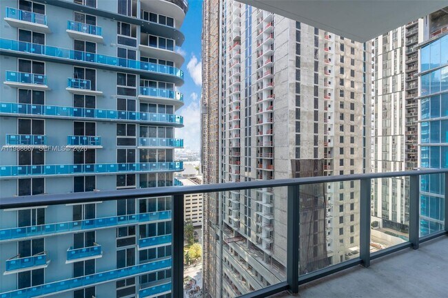 Building Photo - 601 N Miami Ave