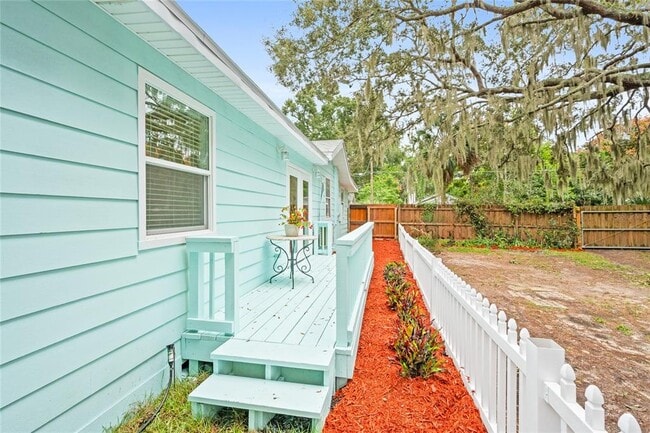 Building Photo - 245 S Rhodes St