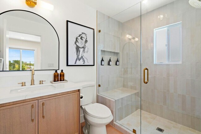 Building Photo - 4774 E Mountain View Dr