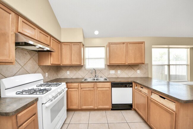 Building Photo - 8431 Taraglen Ct