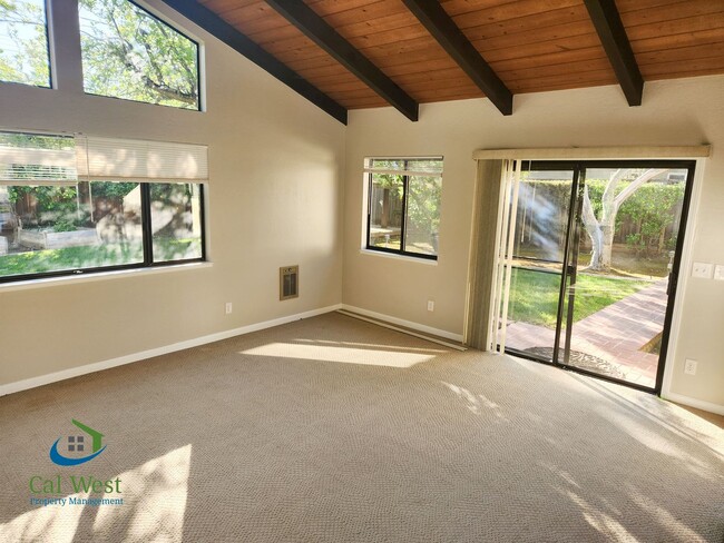 Building Photo - $6295 - Spacious 4 Bed/2 Bath Los Gatos Home with Air Conditioning/Award Winning Schools