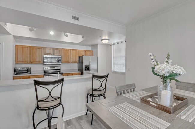 Building Photo - 10075 Gate Pkwy N