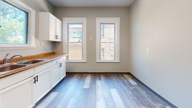 Building Photo - Cudell/West Blvd neighborhood; 4 bedroom/1 bath single family house for rent!