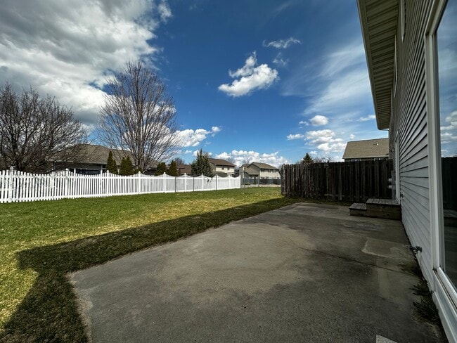 Building Photo - 1525-1527-1527 O Keefe Rd