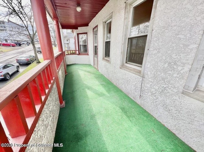 Building Photo - 636 Beech St