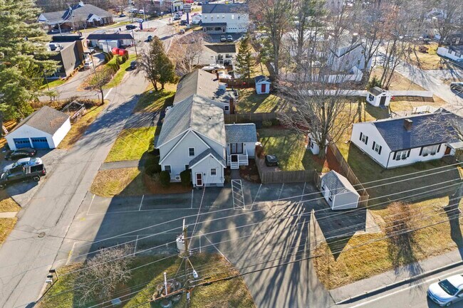 Building Photo - 8 Laconia Ave