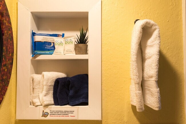 Building Photo - 2204 Trailside Dr