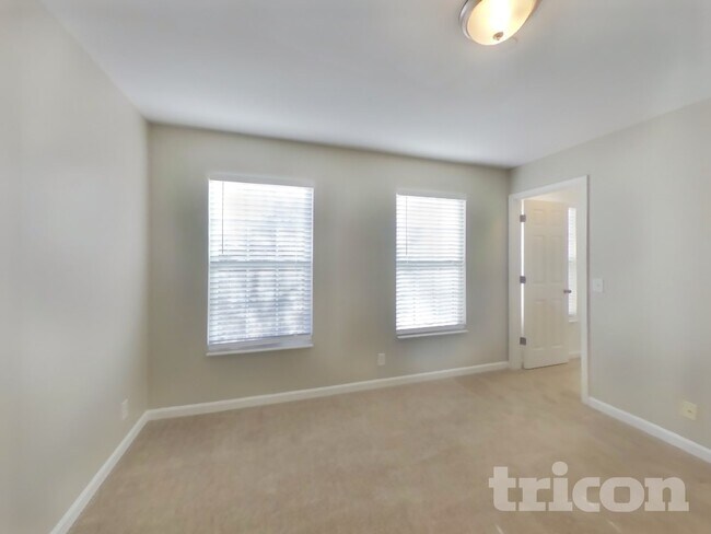 Building Photo - 1307 Creekside Dr