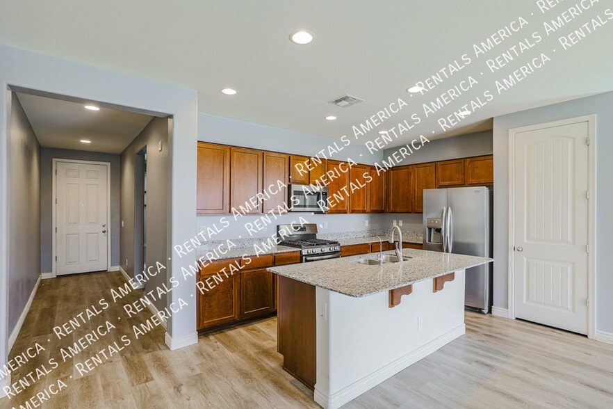 Building Photo - 4217 W Winston Dr