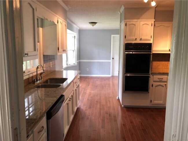 Building Photo - 1159 Aurora Ct
