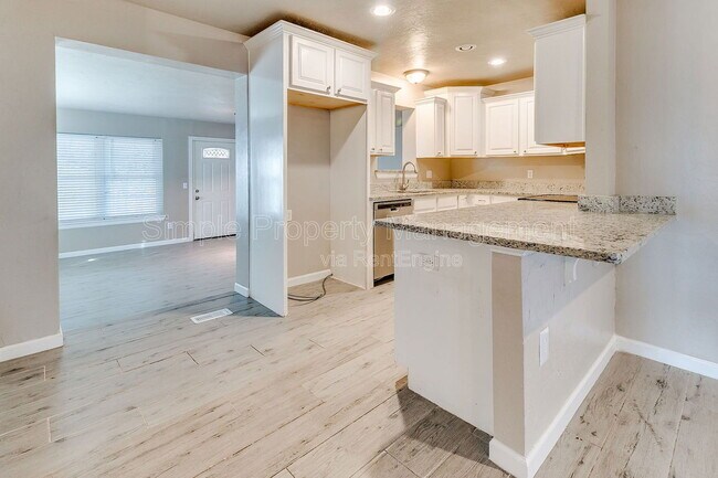 Building Photo - 120 N Ranchwood Blvd