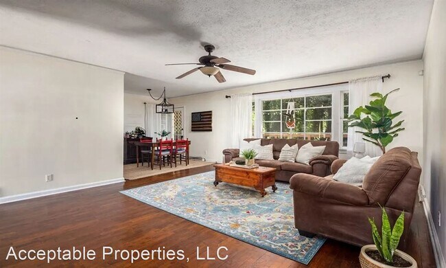 Building Photo - 3 br, 1 bath House - 2344 Gurley Dr.