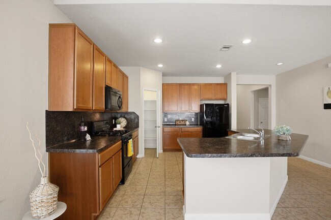 Building Photo - 11103 Avery Oaks Ln