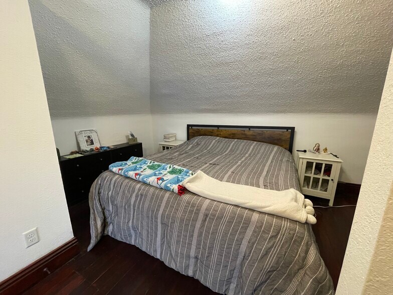 Bedroom 1 - 609 3rd Ave S