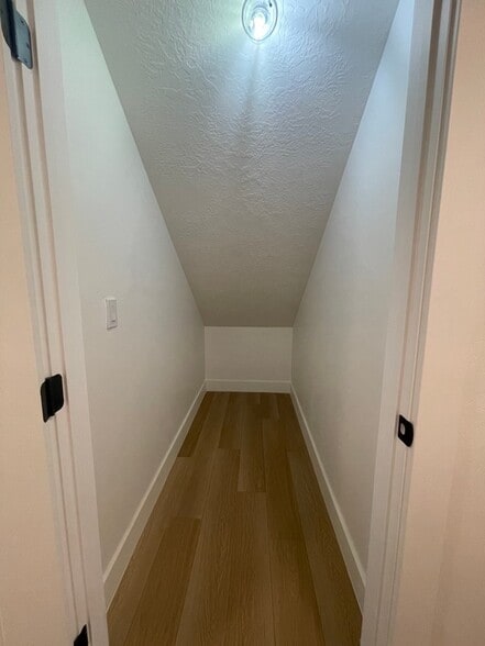 Building Photo - 517 S 2420 W