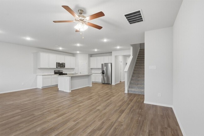 Building Photo - 26123 Emory Holw Dr