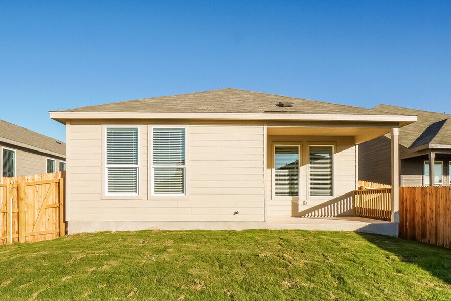 Building Photo - 15546 Crescent Pne