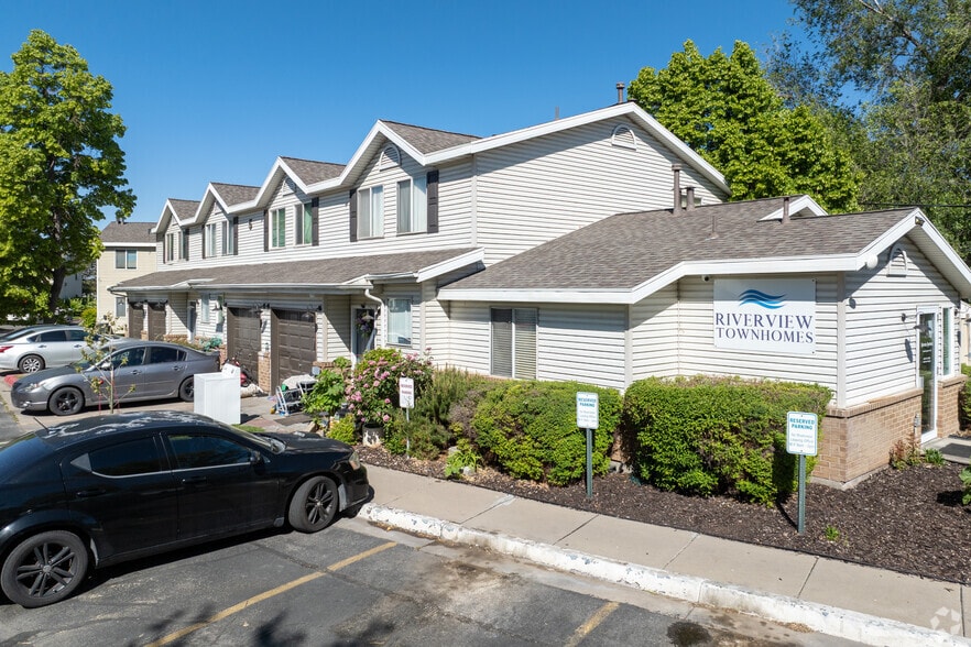 Building Photo - Riverview Townhomes