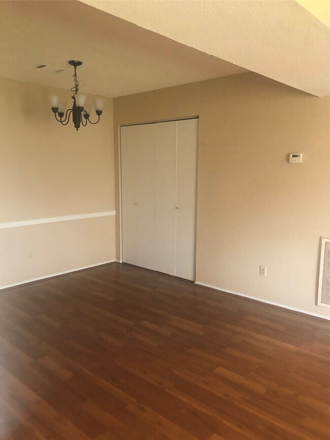 Building Photo - 1022 Wilson Rd