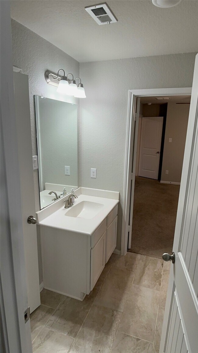 Building Photo - 13238 Enchanted Way Dr