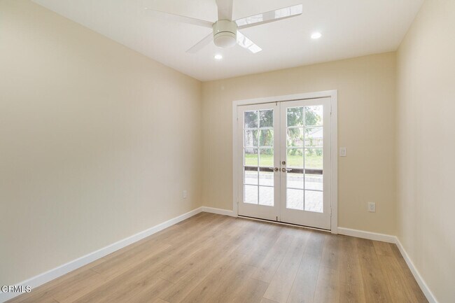 Building Photo - 1489 Casa Grande St