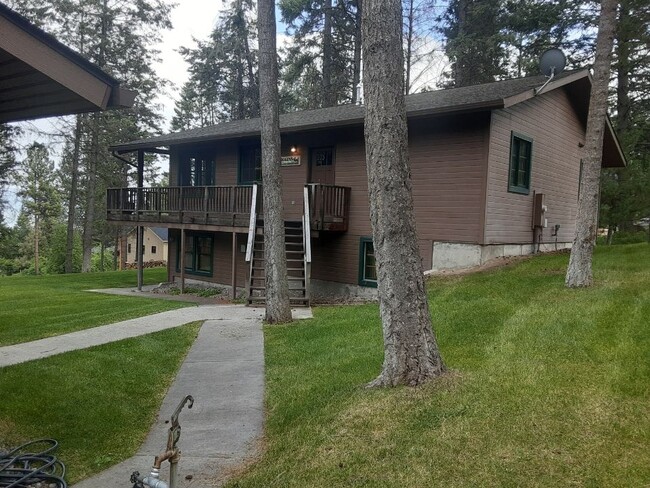 Primary Photo - 268 Lakeview Dr