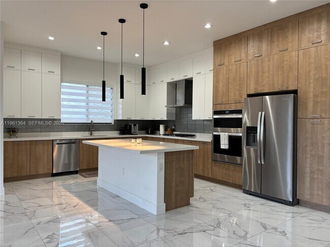 Building Photo - 4493 NW 81st Ave