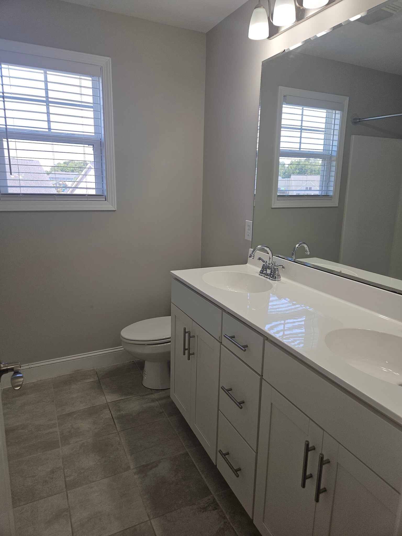 Building Photo - 2123 Blue Bonnet Cir