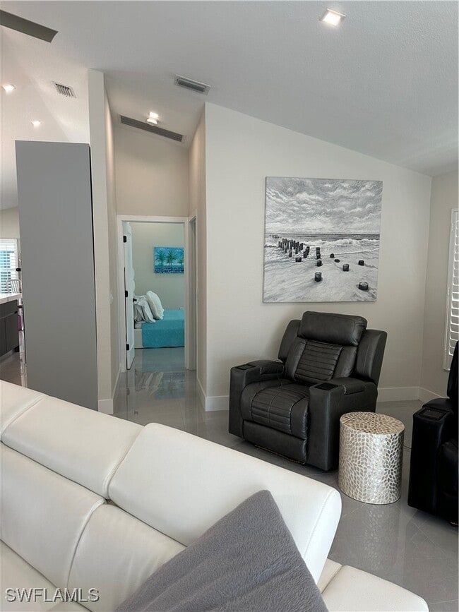 Building Photo - 1595 Whispering Oaks Cir