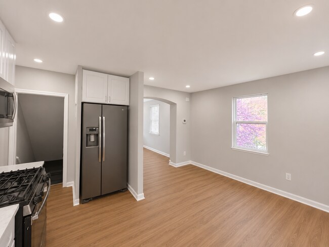 Building Photo - 7261 Bridgewood Dr