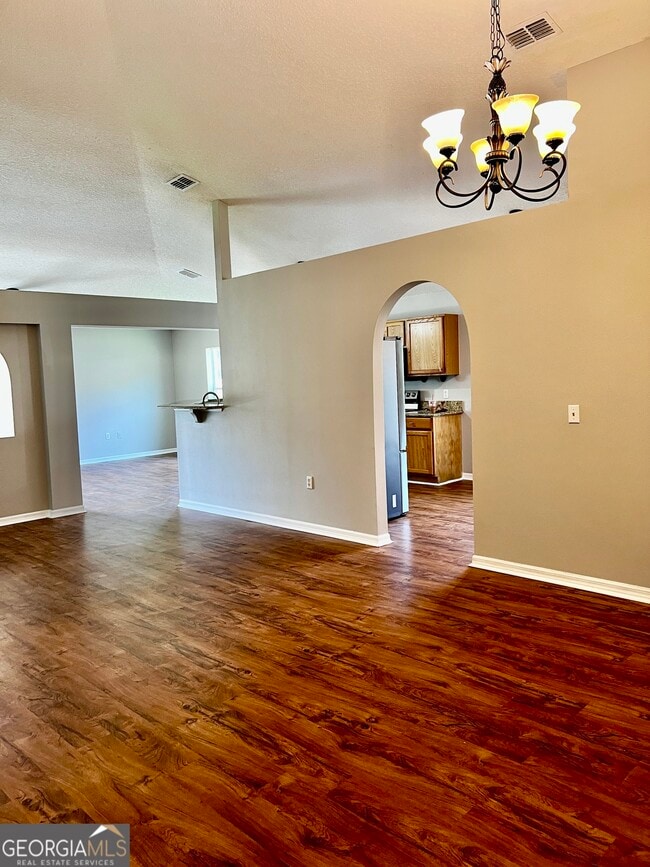 Building Photo - 230 Pine Bluff Dr