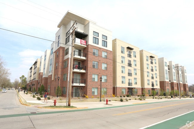 Building Photo - Callaway House Apartments