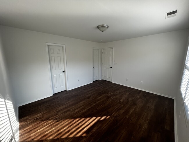 Master bedroom - 6503 Ziegler Ln