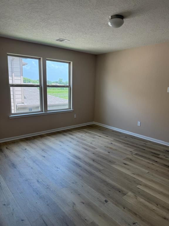 Building Photo - 2514 Hawthorn Park Ct