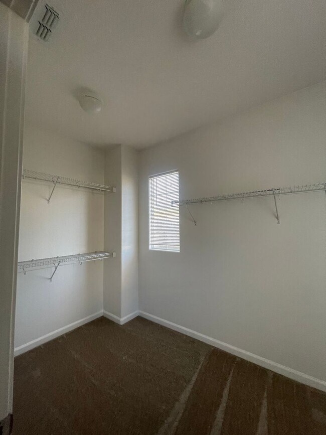 Building Photo - 8143 Carlisle Way