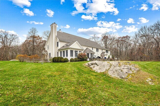 Building Photo - 11 Lost Nations Rd