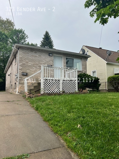 Primary Photo - 323 Bender Ave