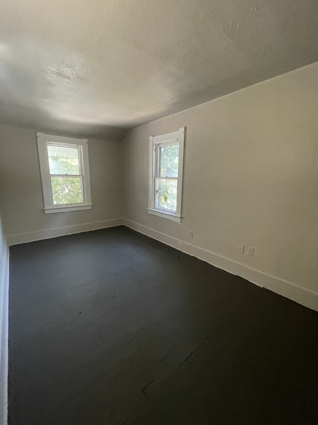 Building Photo - 4208 Asbury Dr