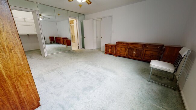 Building Photo - 602 Sanderling Ct