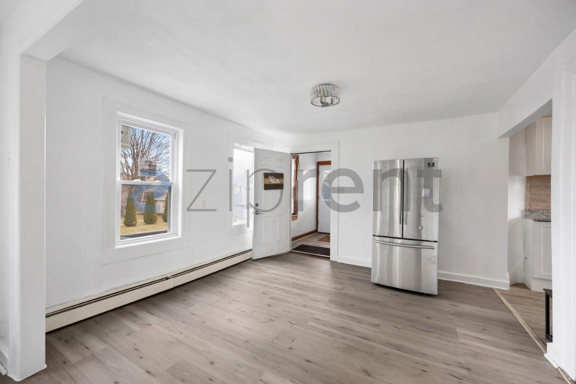 Building Photo - 11 1st Ave