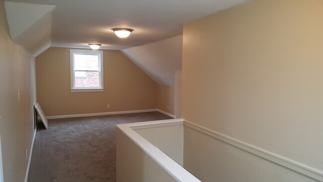 Building Photo - 4214 Verona Rd